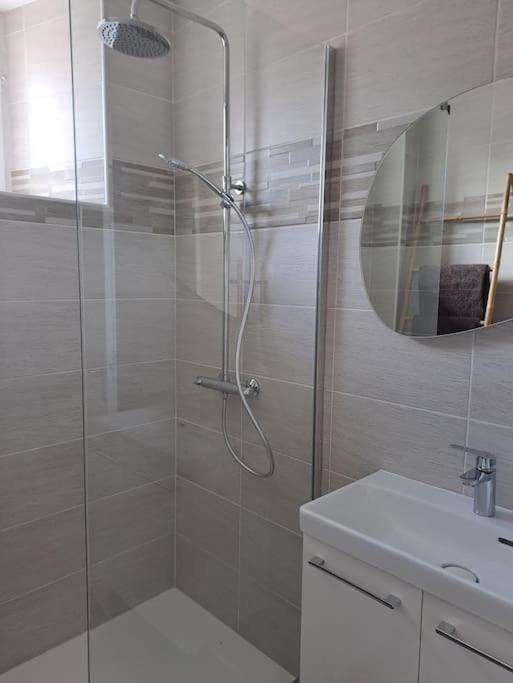 Chez Beatrice Apartment Saint-Jouan-des-Guérets Екстериор снимка