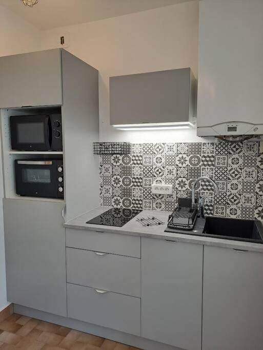 Chez Beatrice Apartment Saint-Jouan-des-Guérets Екстериор снимка